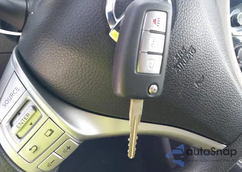 2015 Nissan Rogue S z USA, uszkodzony, nr VIN 5N1AT2MK5FC914606